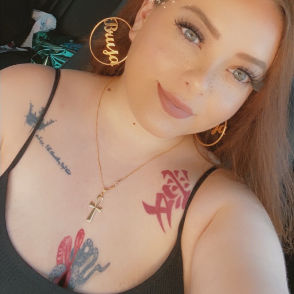 Meet your Posher, Lina
